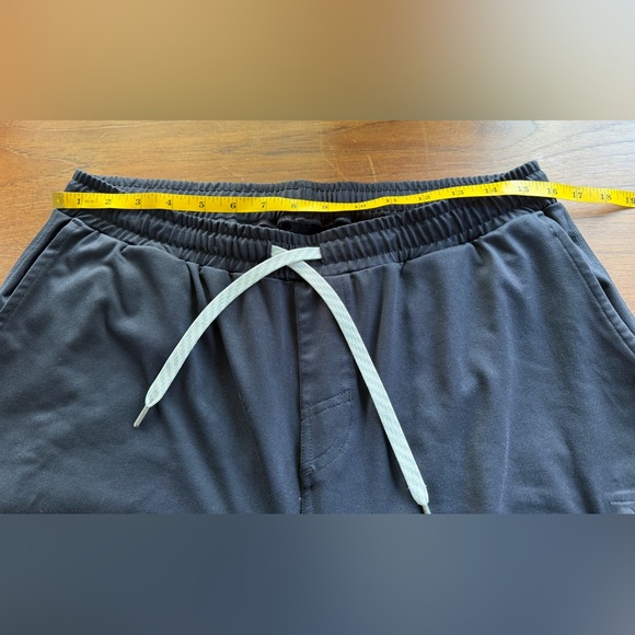 Vuori Transit Jogger Black Men’s Medium Performance Stretch Pants - Picture 9 of 9